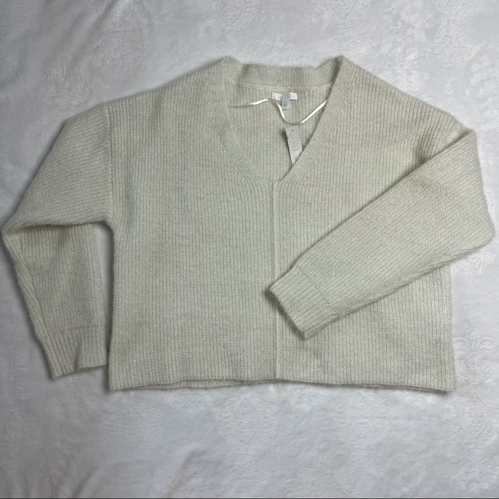 Abound V Neck Crop Sweater NWT